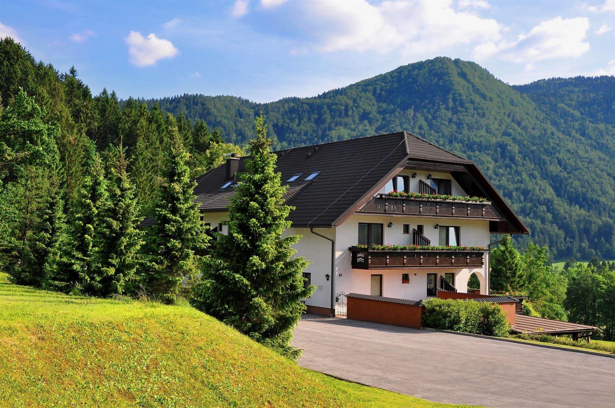Nature Hotel Lukanc Bled Zewnętrze zdjęcie